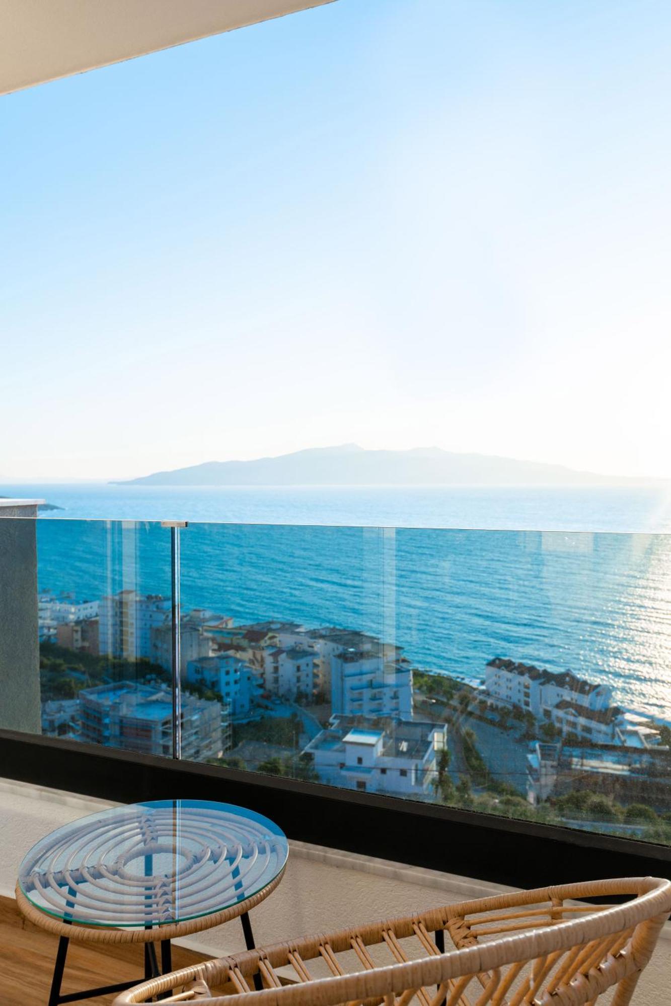 Vila Amare Sarandë Kamer foto